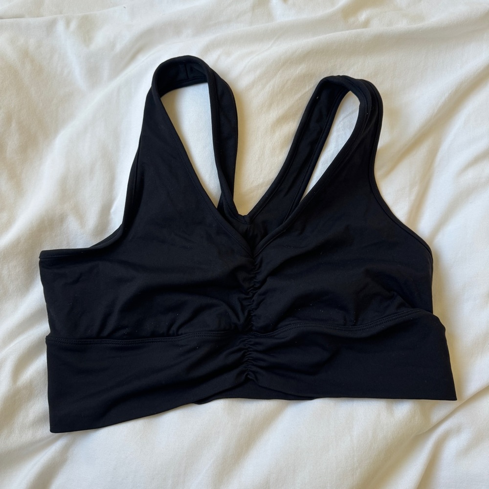 Alo yoga sports bra